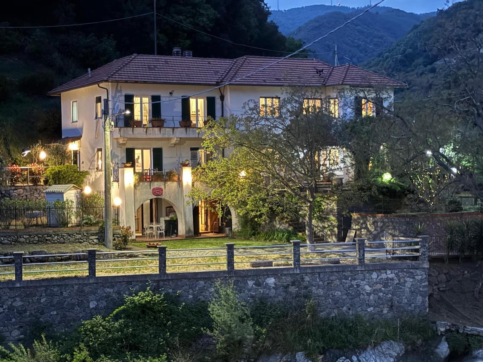 Appartamento In Villa A 5 Km Dal Mare Albisola Superiore Kültér fotó